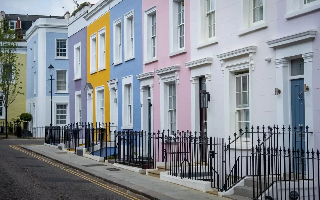 Row of bright houses - freehold insurance